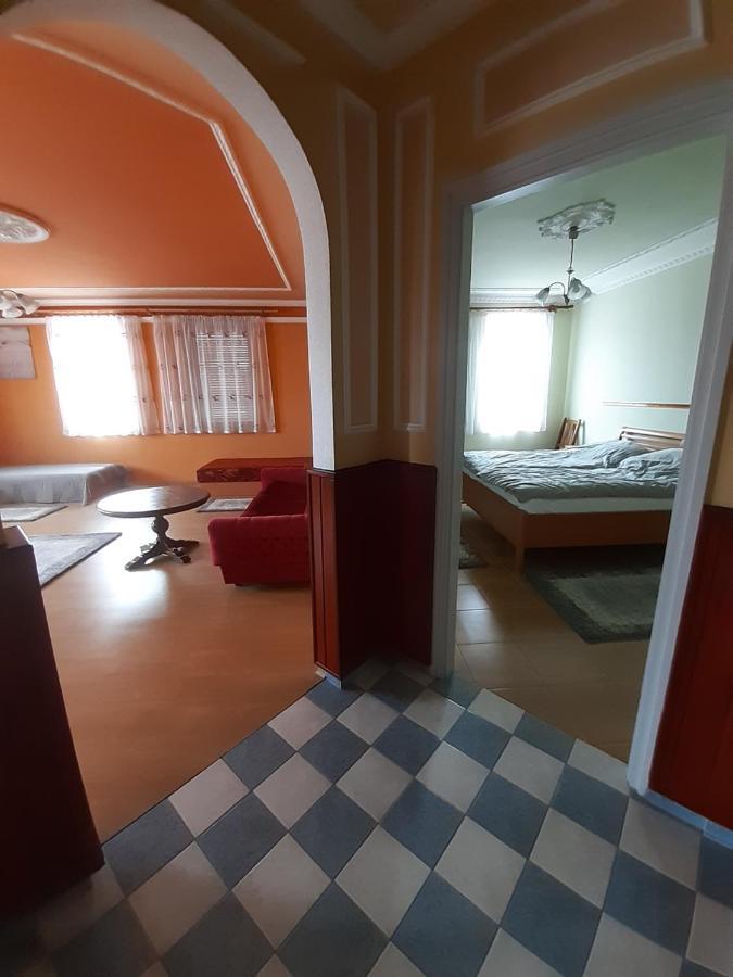 Gábor Pál 1 Apartman 1 szoba Dunafoldvar Exterior foto